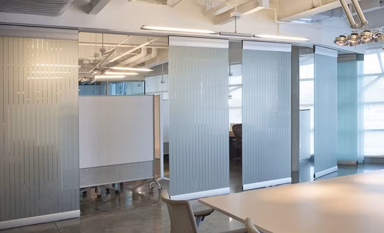 Système de panneau de verre automatique Système de mur de verre mobile à porte coulissante et pliante automatique